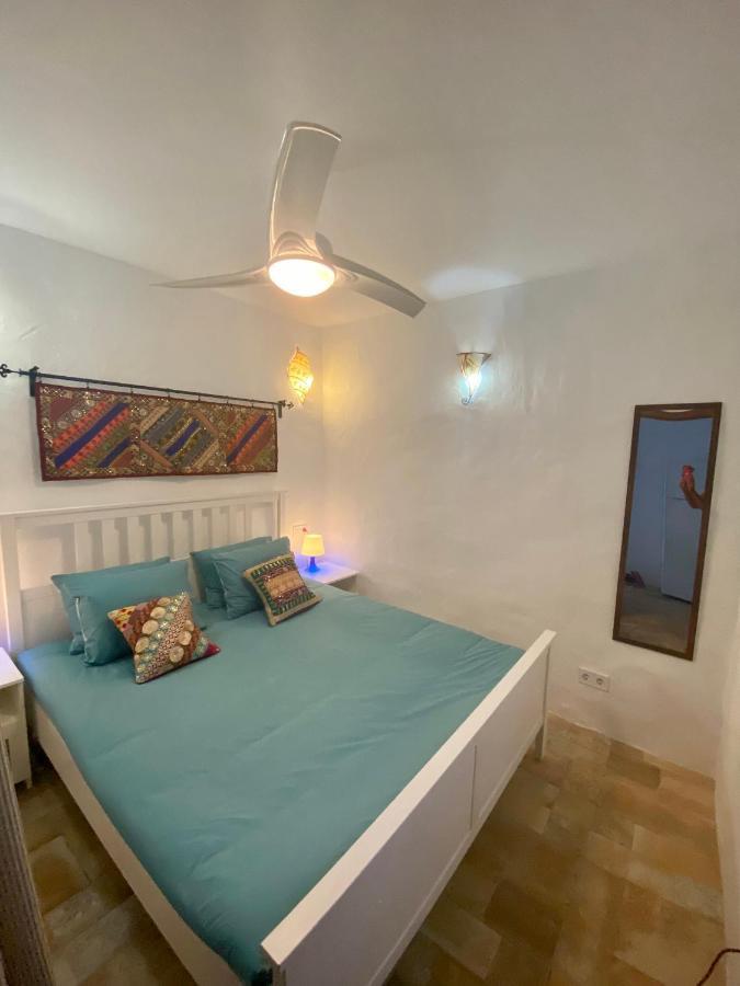 Cheerful One Bedroom Townhouse With Patio Árchez Exteriér fotografie